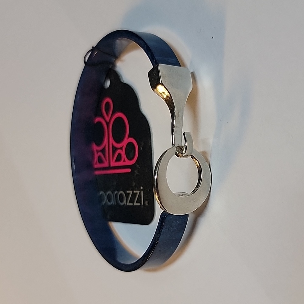 Paparazzi blue bracelet